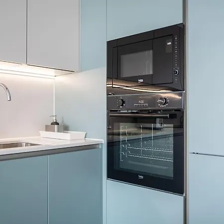 Central Luxurious Two Bedroom Apartment Manchester Exterior photo
